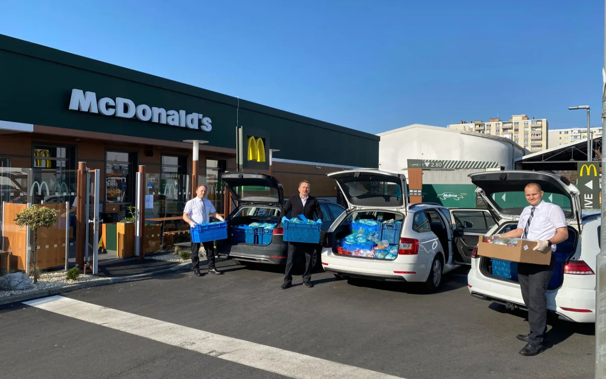 McDonald's Slovenija podaril dve toni živil