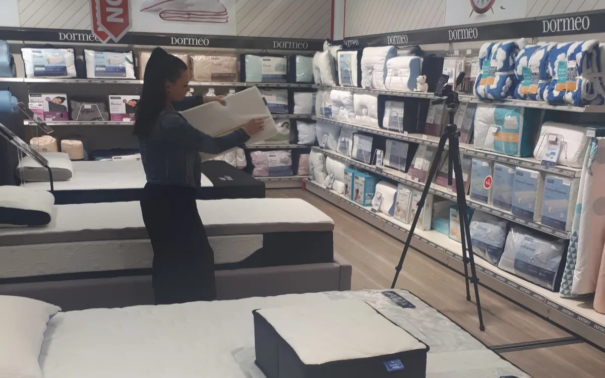 Studio Moderna: Video klic lahko nadomesti pot v trgovino