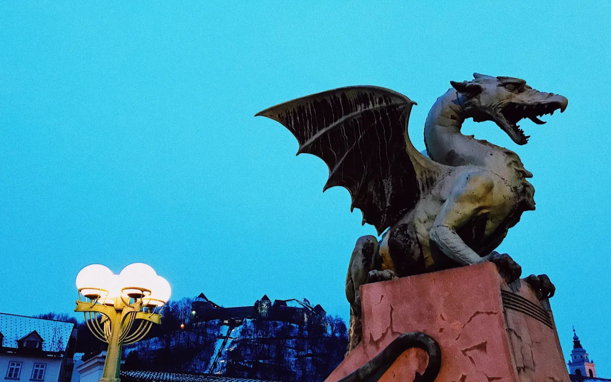 Od »krizolacije« do ilustracije