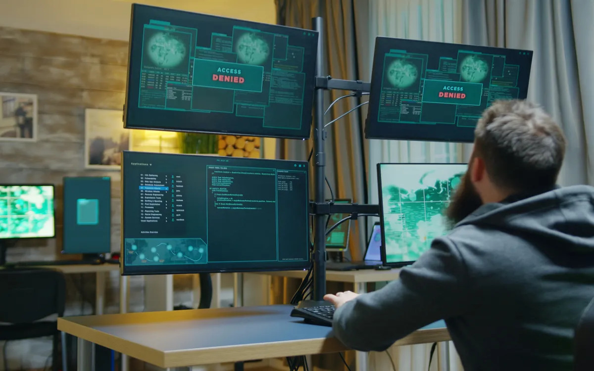 Iz novega MM: Strateški izzivi za prihodnost - etika, kibernetska varnost, gradnja zaupanja