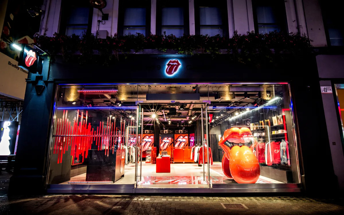 Rolling Stones kot prva rock skupina z lastno oznamčeno trgovino v Londonu