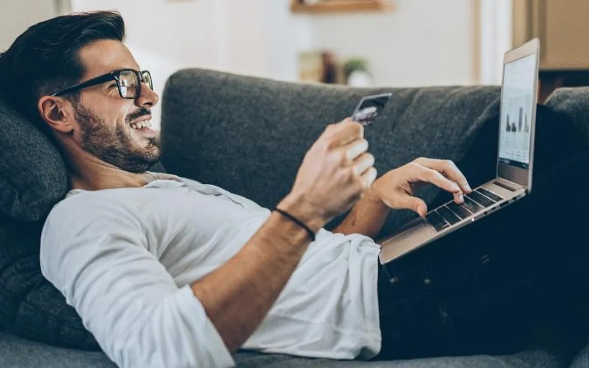 Črni petek na Twitterju: Izkoristite moč podatkov in izstopajte iz množice