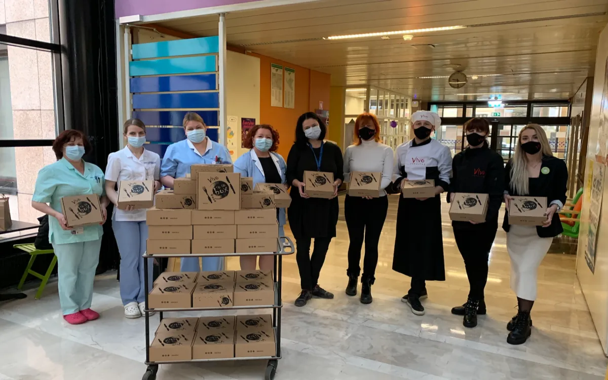 Vivovci razveselili zaposlene v ljubljanski porodnišnici
