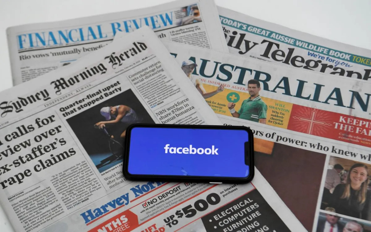 Facebook v Avstraliji blokiral objave medijskih hiš