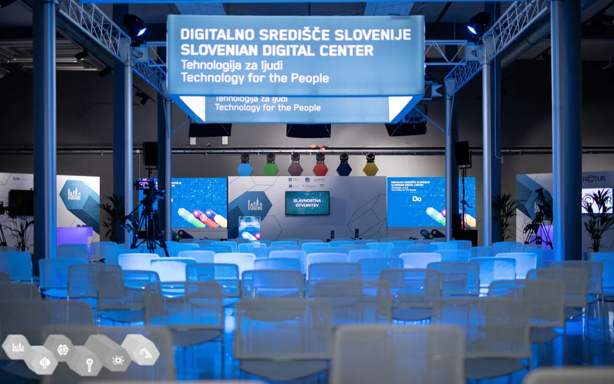 Ne le digitalno središče, temveč tudi poslovno vozlišče