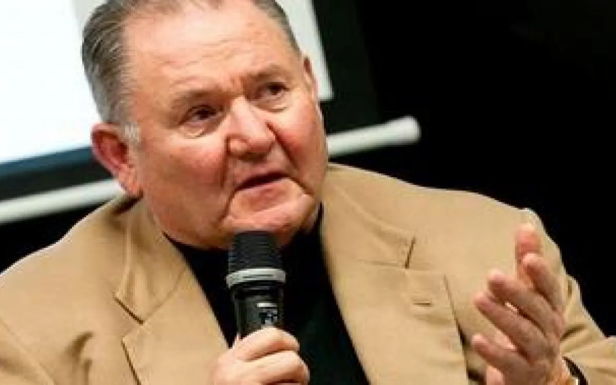 Umrl Nestl Aljančič