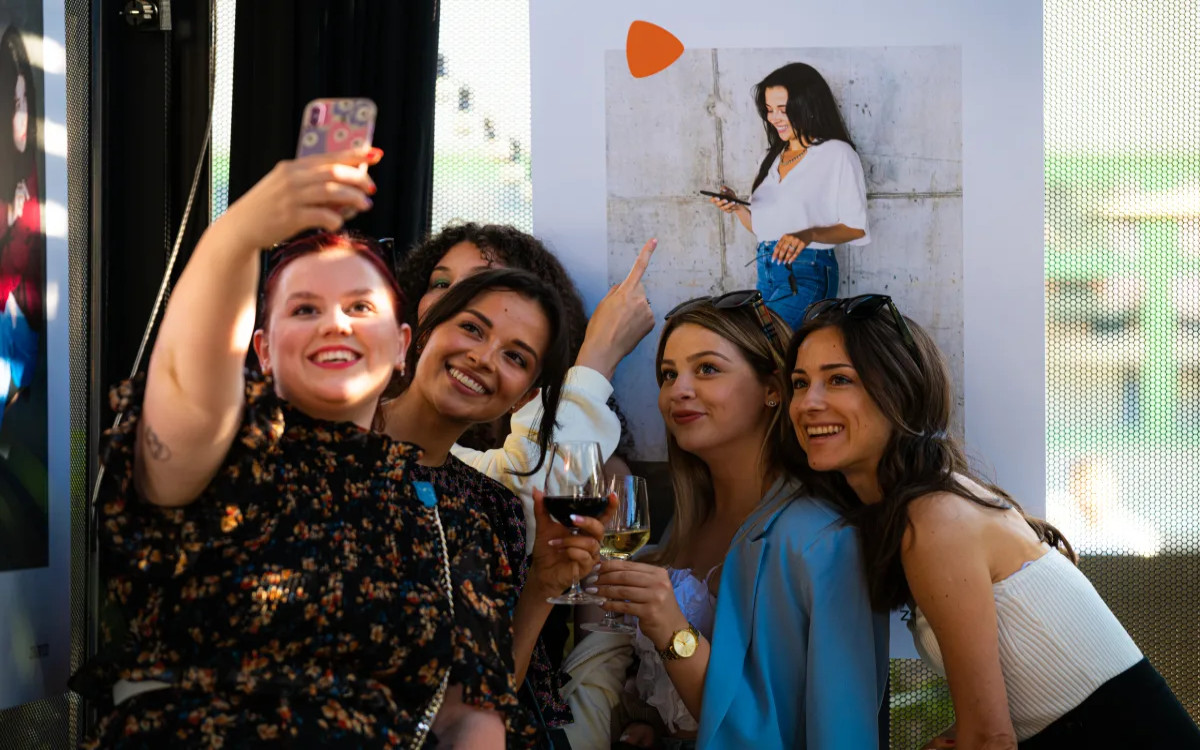 Industrija srečanj v letu 2021: Optimistično, a brez metanja peska v oči