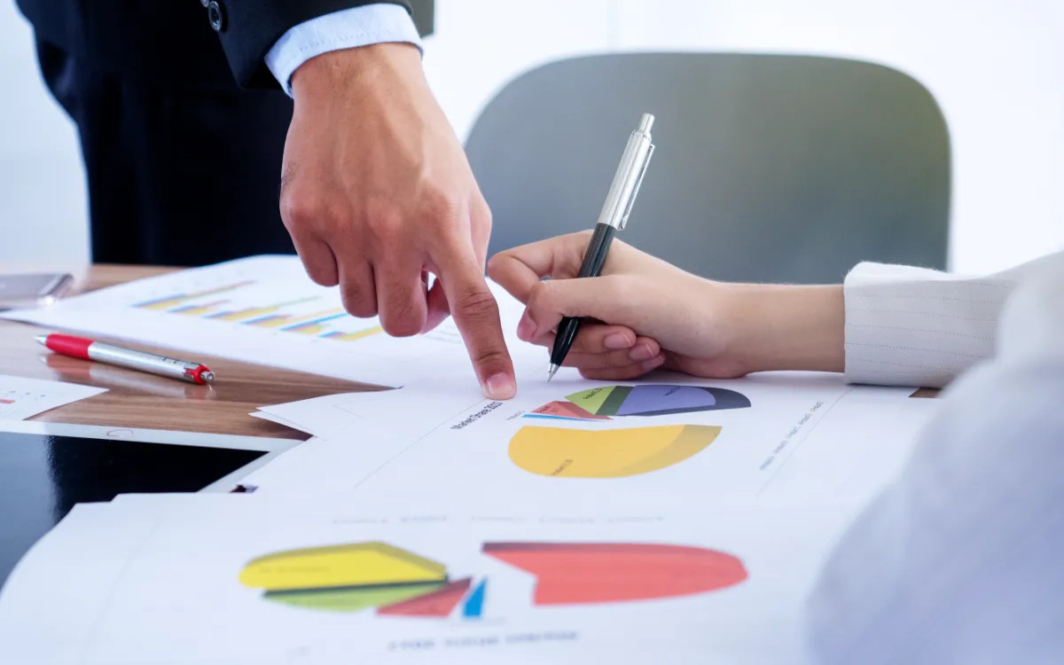 Prihodki medijev v letu 2020 za 10 odstotkov nižji