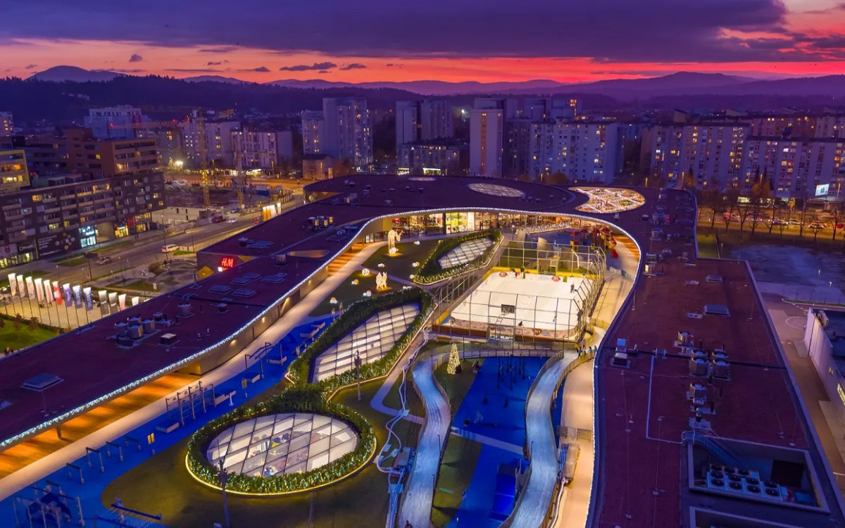 Pravljično drsanje nad mestom