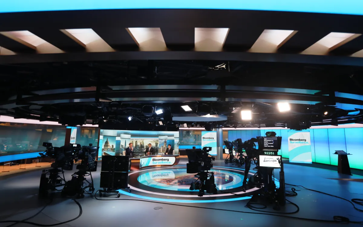 Bloombergu bo pri vstopu v regijo pomagal Pristop