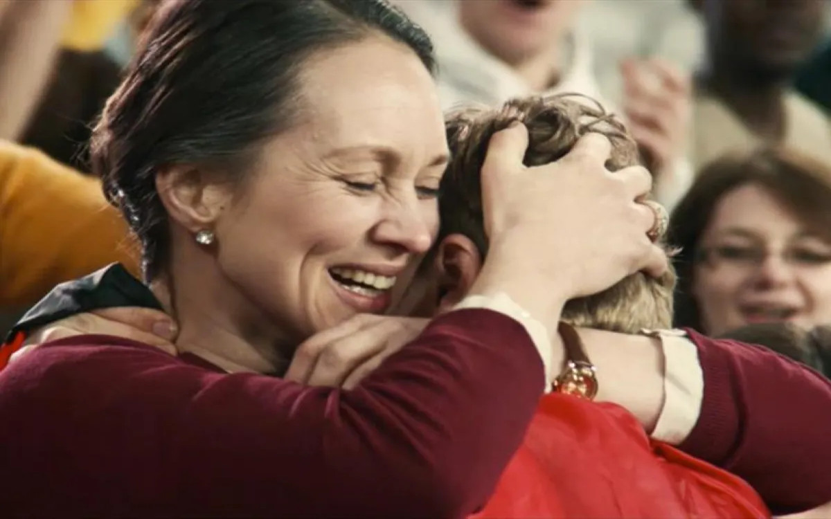 Ena sama je mama 