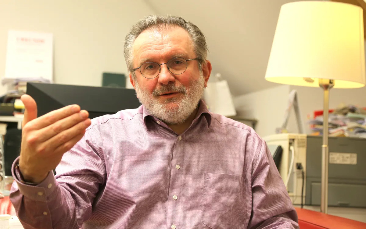 Prijazno medijsko poročanje v zameno za oglase