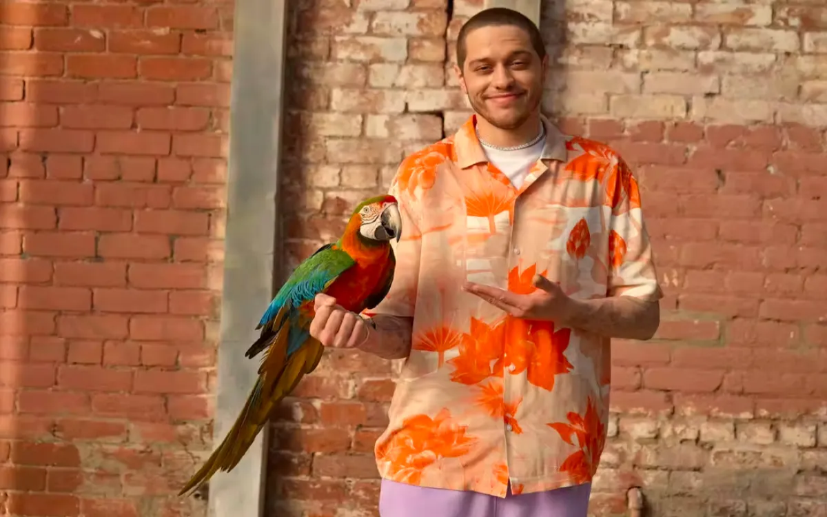 Pete Davidson vabi moške kupce v H&M