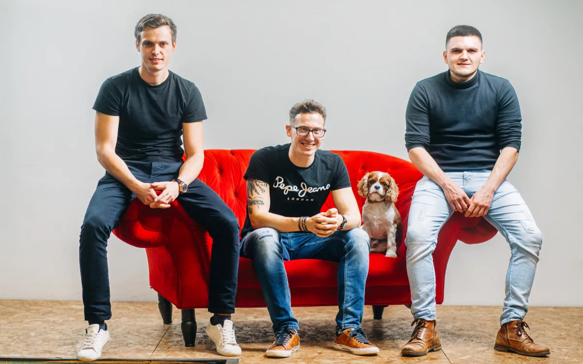 Združuje jih igrivost, povezovanje novih tehnologij in gradnja naprednih digitalnih rešitev