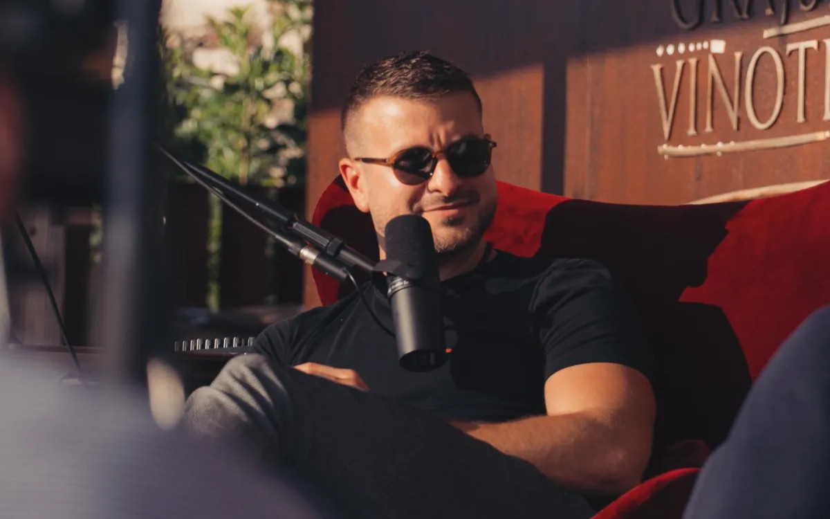 Dobrodelno: Najbolj poslušan slovenski podkast v živo na Ljubljanskem gradu