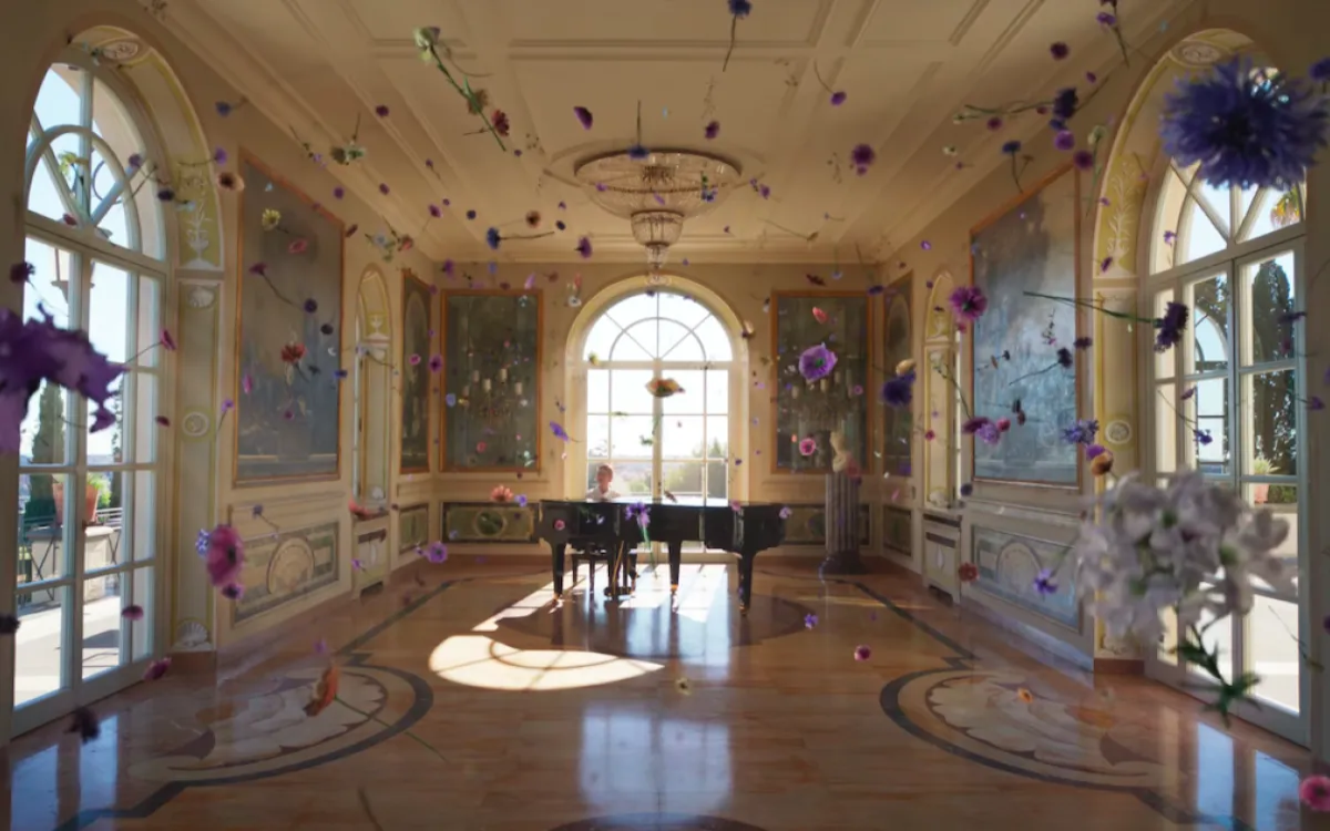 Opazili smo: Paolo Sorrentino, Anne Hathaway in Zendaya za BVLGARI