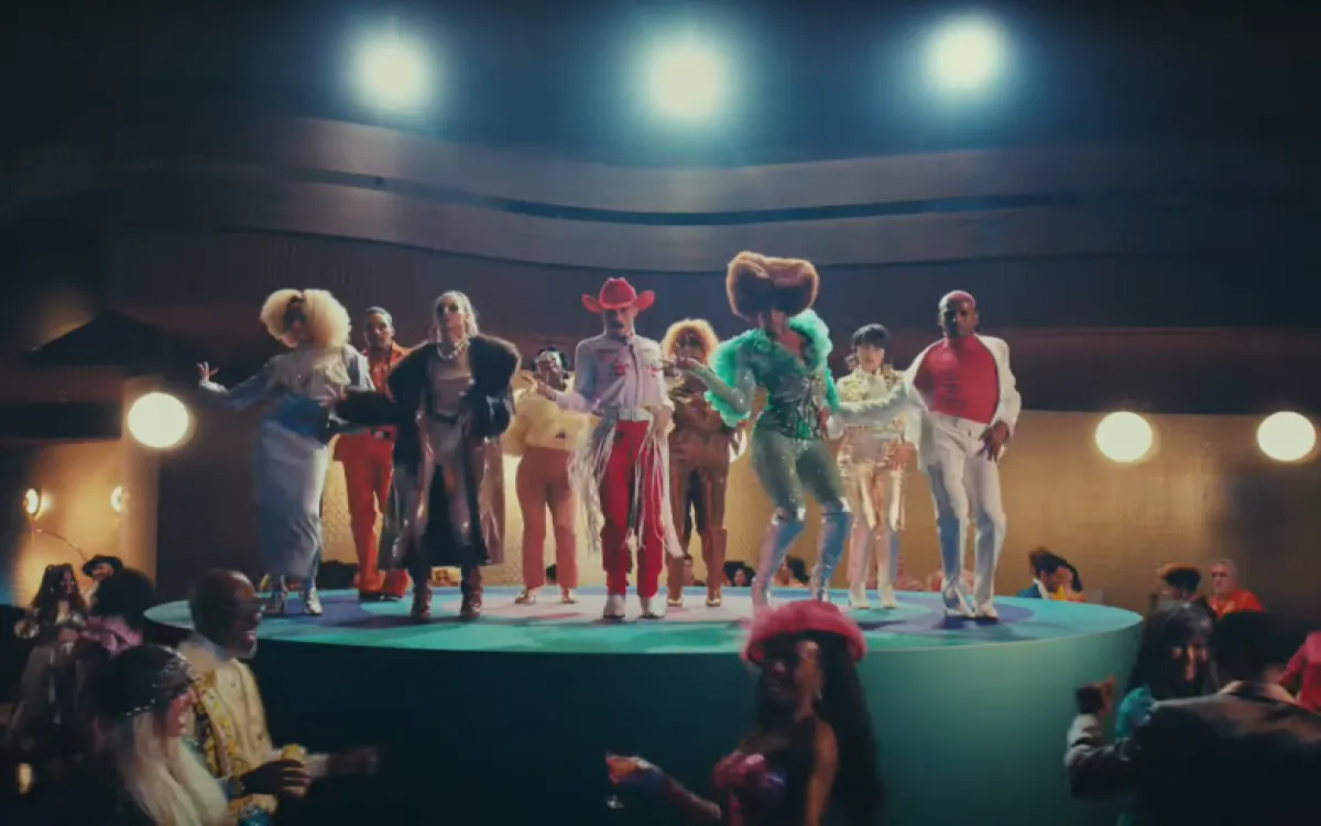 Ogilvy za vodko Absolut ustvaril oglaševalsko akcijo desetletja