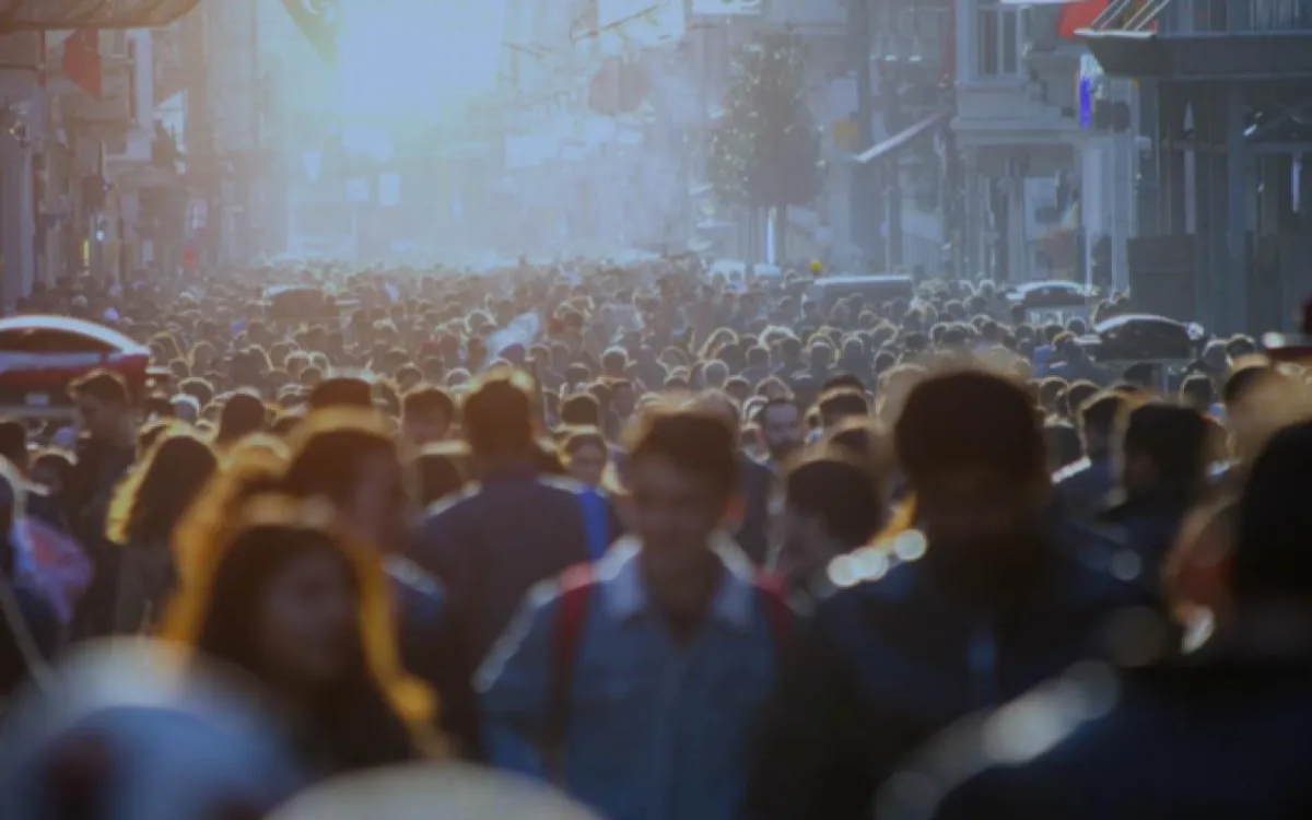 Mladi pri nas pogosto kupujejo ponarejene izdelke in dostopajo do piratskih vsebin