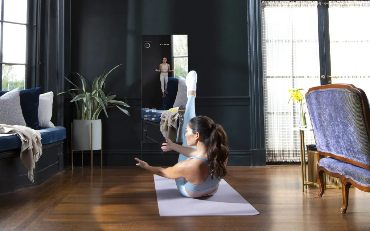 Ste že naročili fitnes ogledalo?