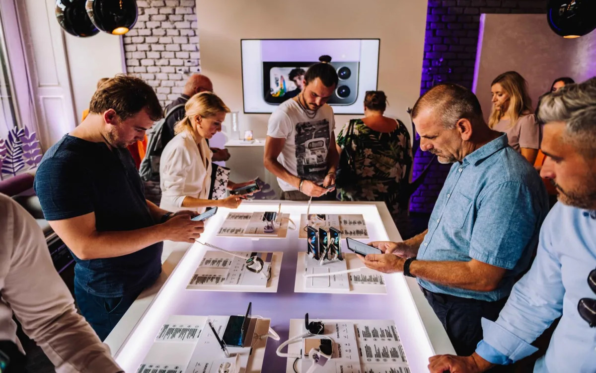 Samsung predstavil novo generacijo naprav in naznanil začetek njihove prodaje