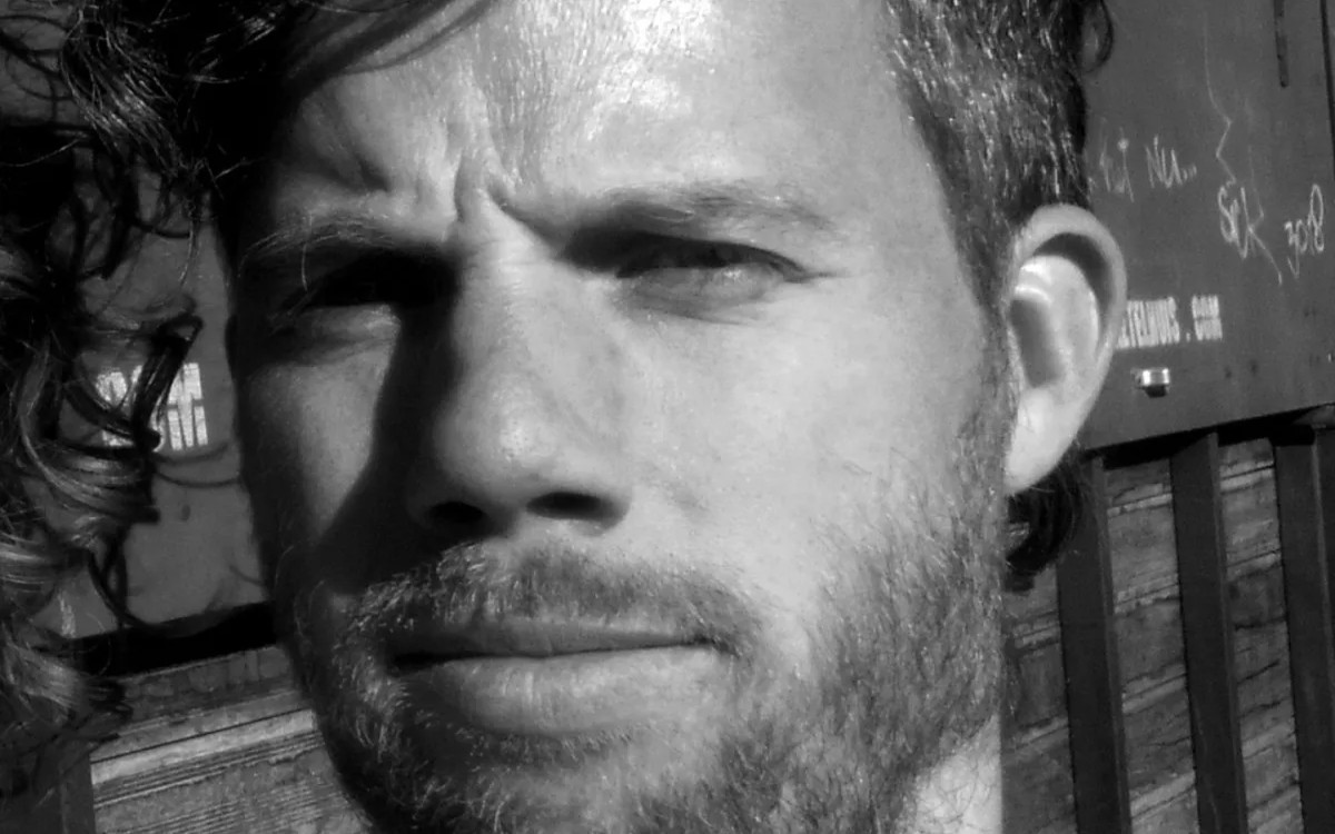 Grafično oblikovanje je socialni poklic, ki povezuje ljudi