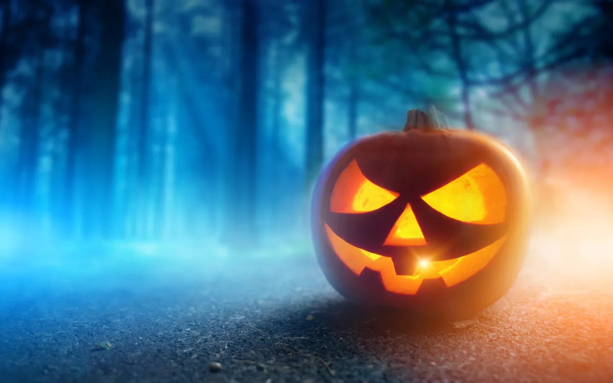 10 strašljivih oglasov ob dnevu čarovnic