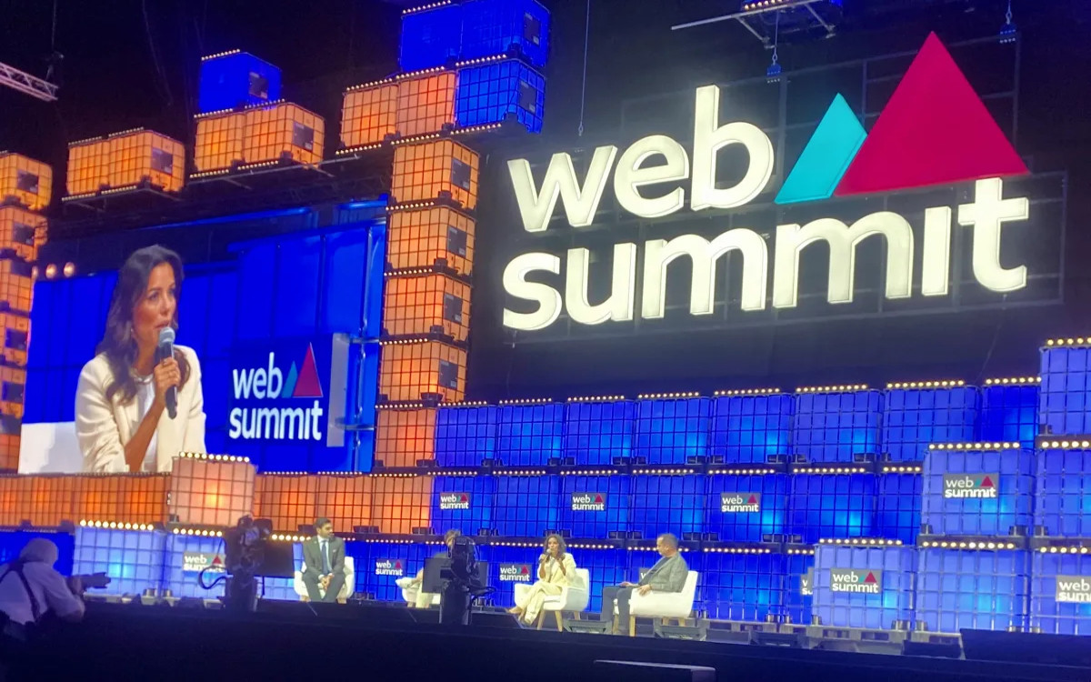 Eva Longoria na Web Summitu o globalni digitalni vključenosti