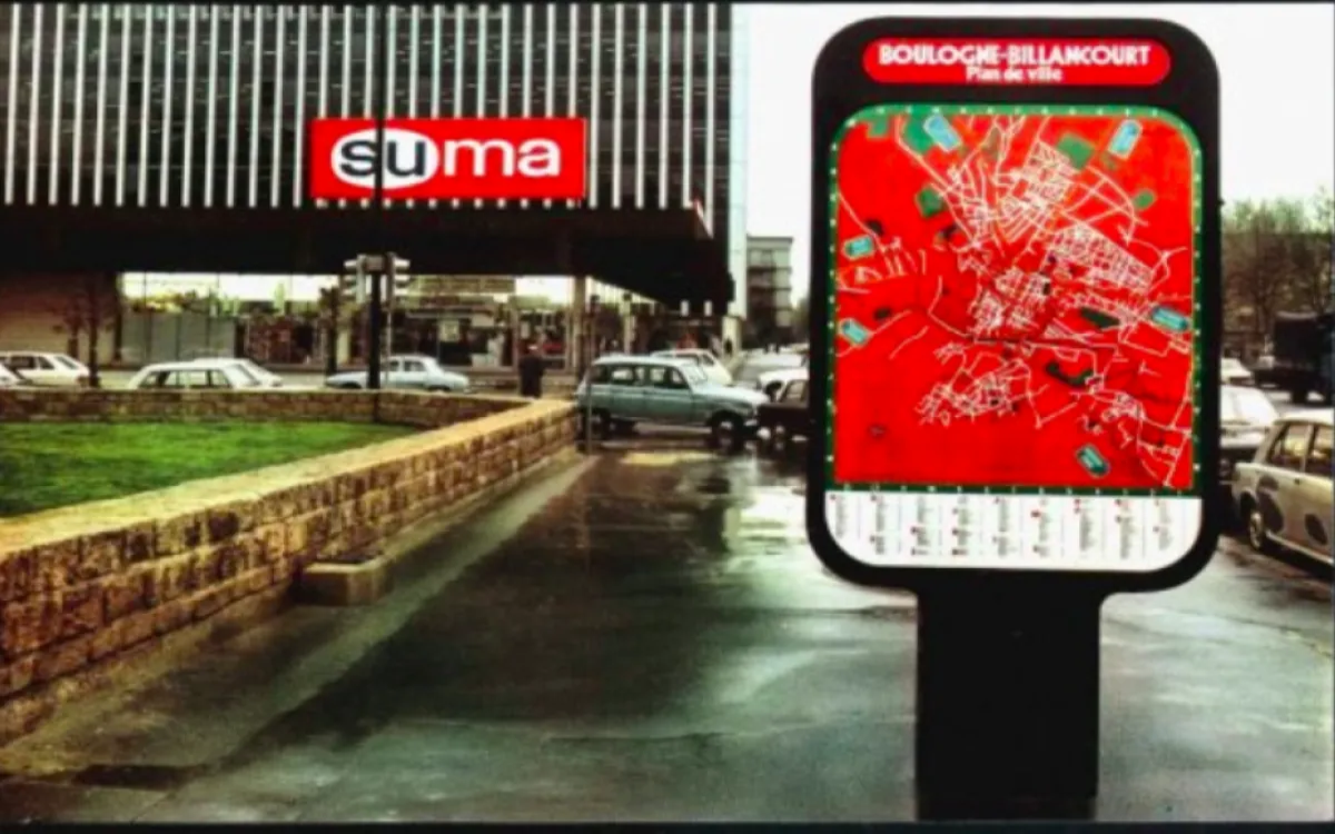 Oglasna svetlobna vitrina obstaja že pol stoletja