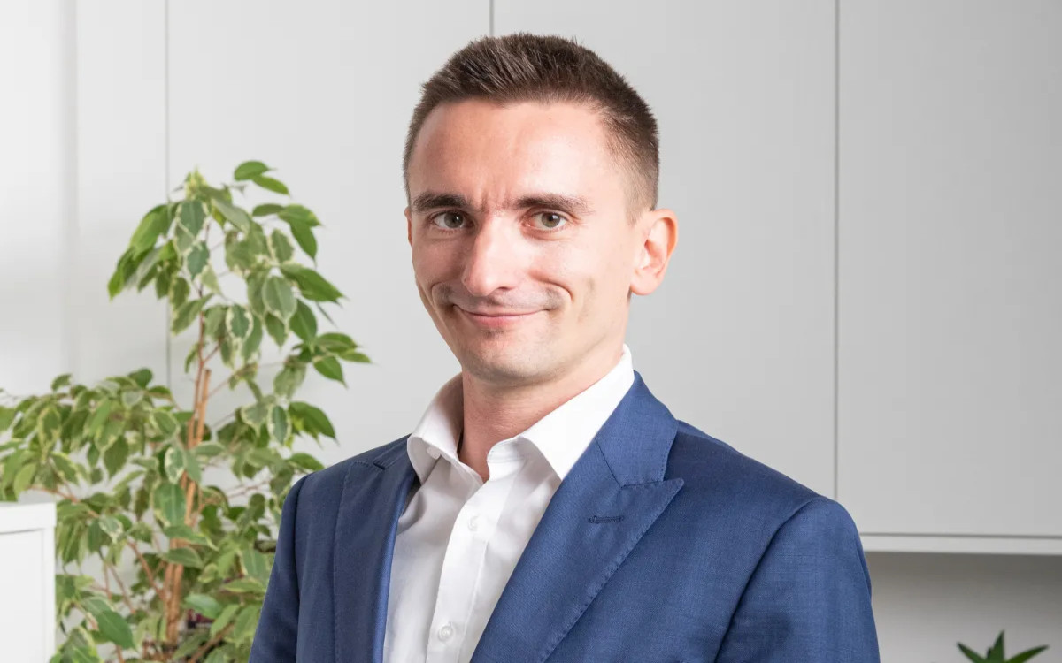 Kako se digitalizira založba Rokus Klett