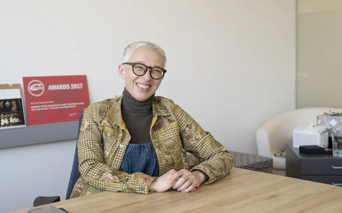 Domena: v prvi vrsti še vedno sopomenka za spletni naslov, dejansko pa veliko več