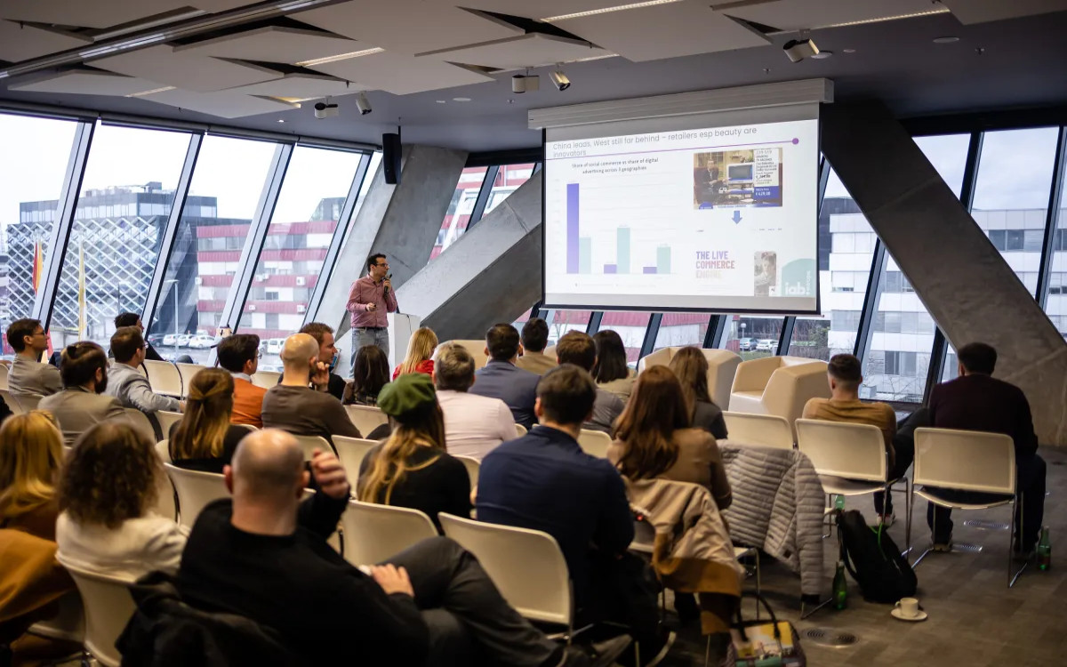 IAB Akademija: Brez spletne prodaje več ne gre