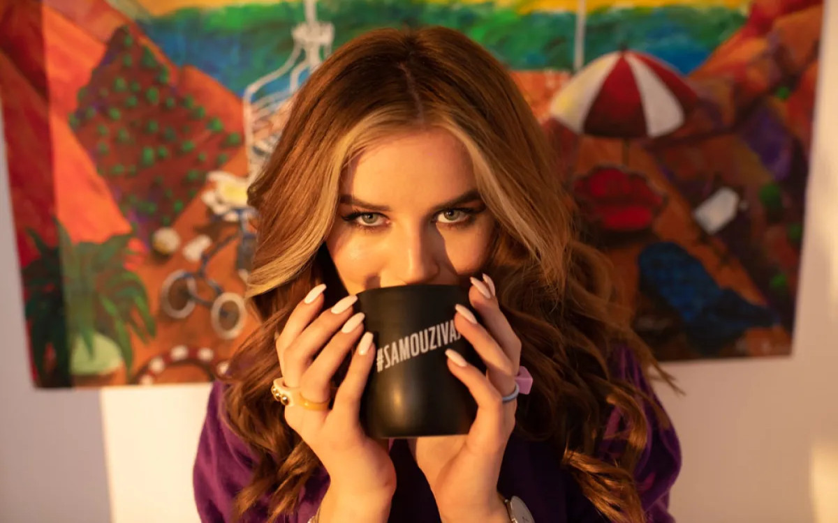 Barcaffè obudil kampanjo »Samo uživaj« z vplivneži