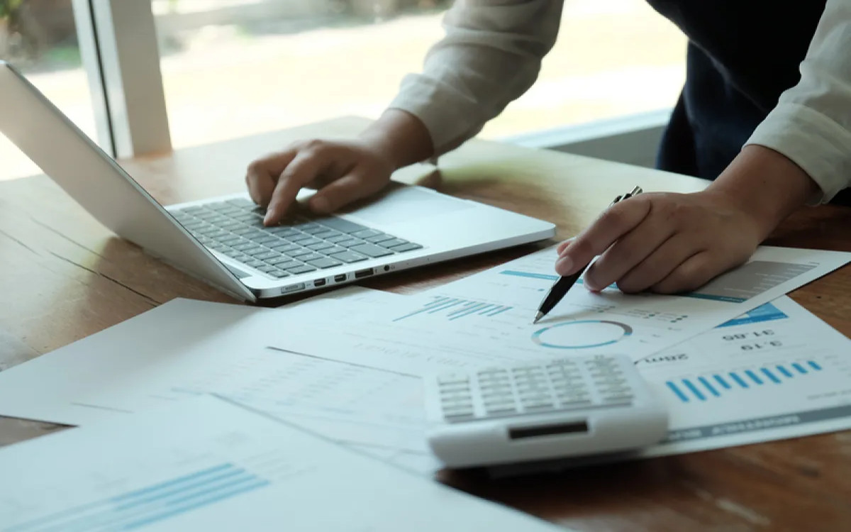 Od medijskega zakupa do spletnega oglaševanja (razpisi)