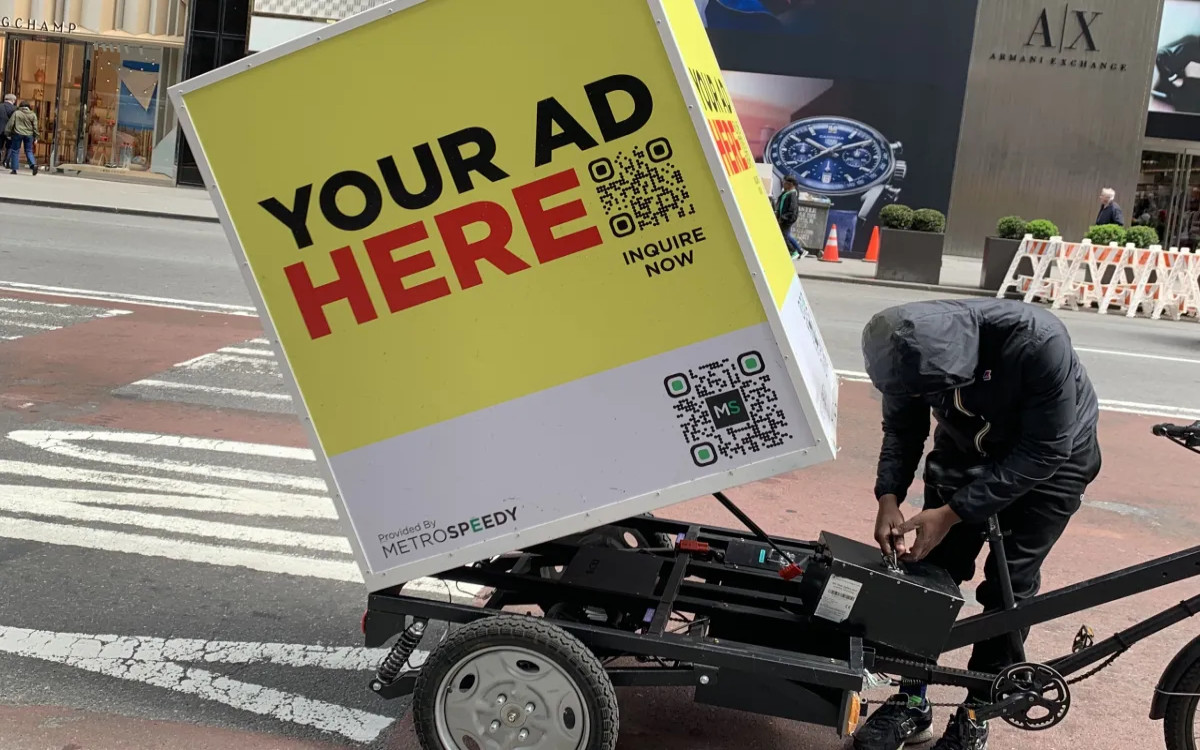 Zaposlujejo Futura DDB, Shoppster, Magistrat in drugi