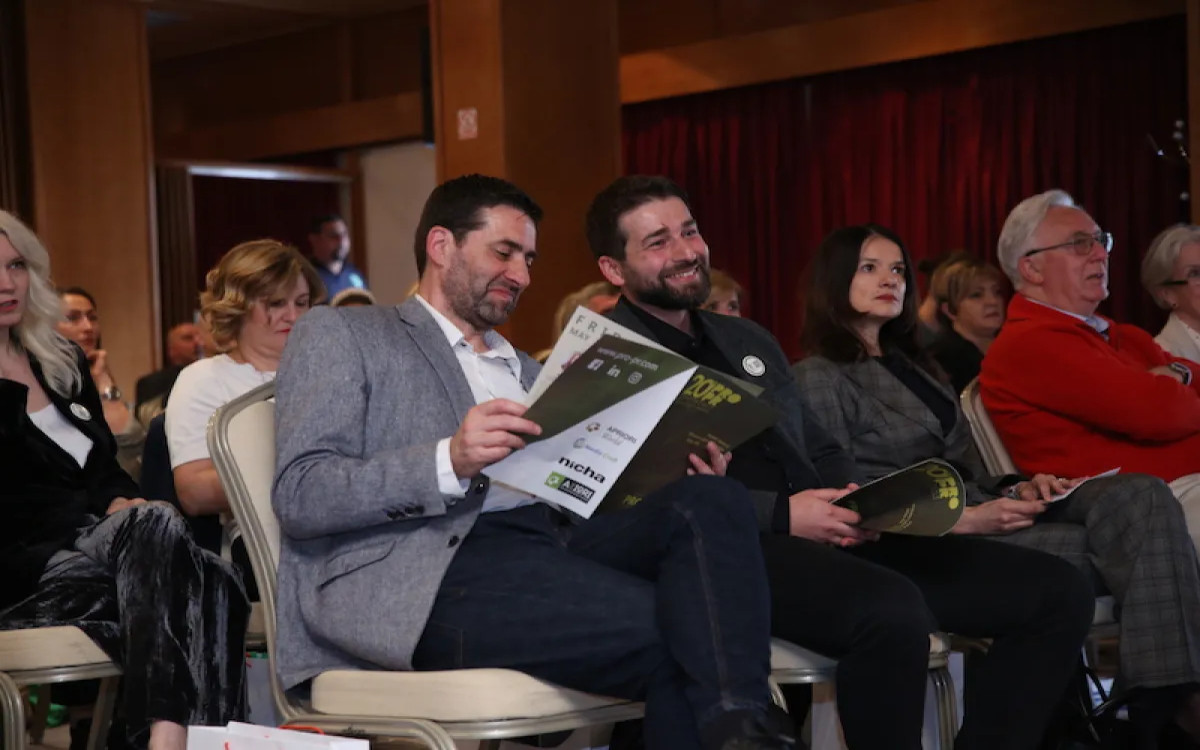 Umetna inteligenca je velik izziv tudi za komunikatorje