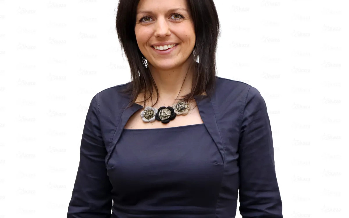 Po Plastiki Skaza na samostojno pot