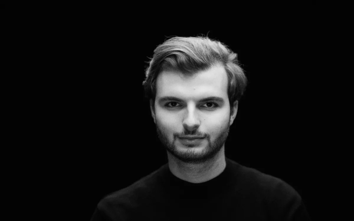 Prvenec mladega režiserja Martina Drakslerja