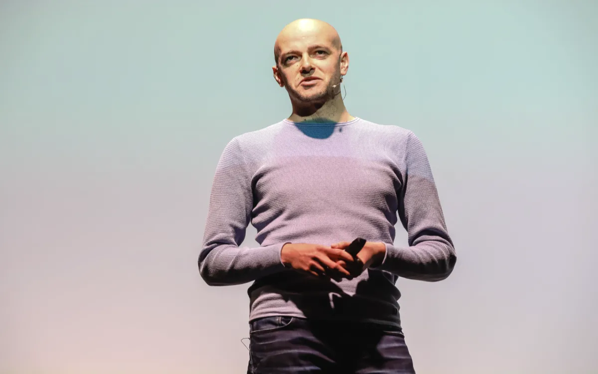 Optiweb: Vse več prepovedi uporabe ChatGPT-ja