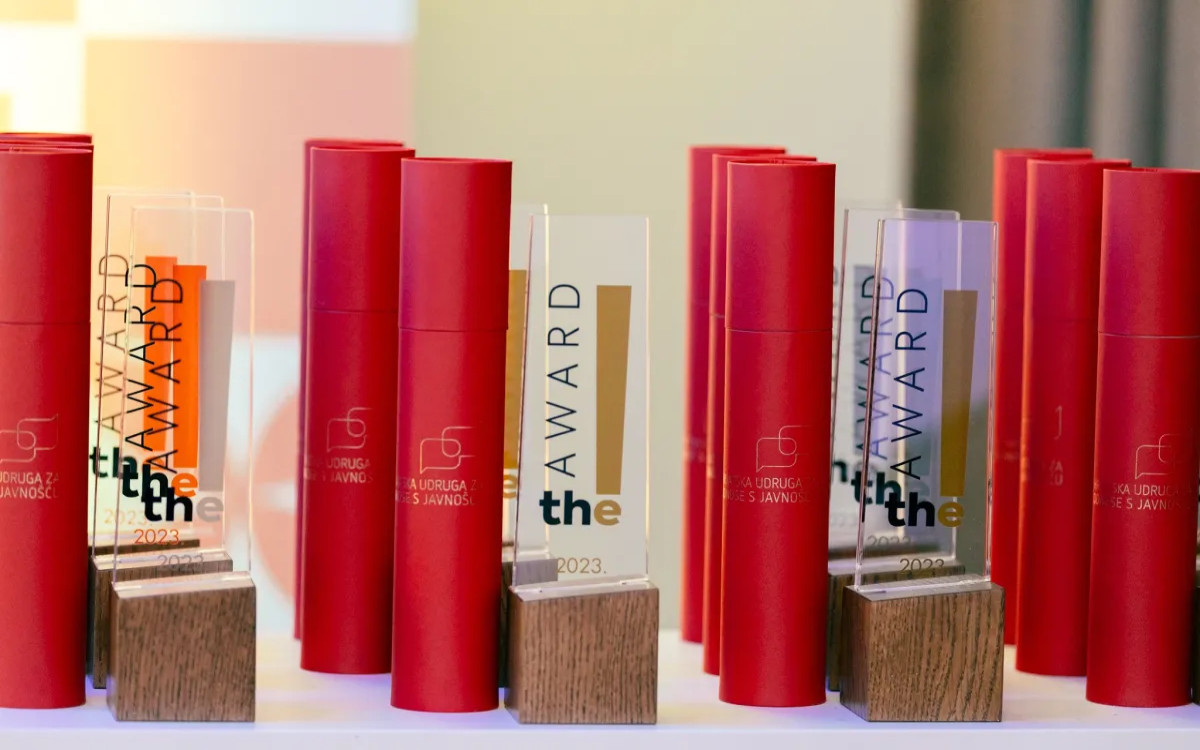 Med prejemniki regijskih nagrad the! award več slovenskih projektov