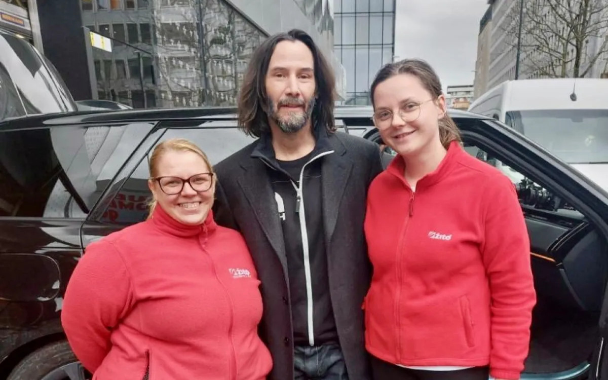 Keanu Reeves v Žitovi prodajalni v dar prejel potico