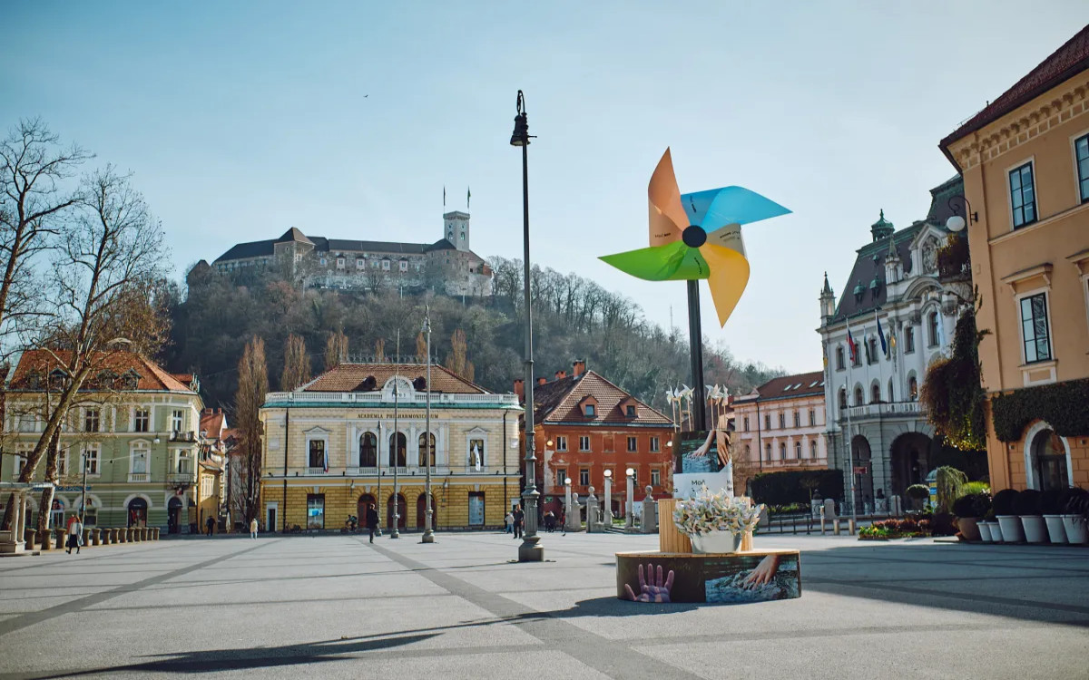 Naj se prihodnost vrti v pravo smer