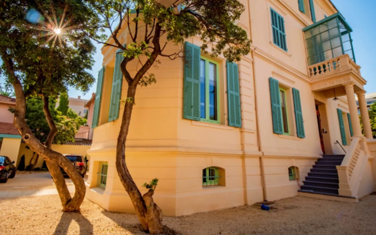 Jung von Matt na Cannes Lions: »Pozabite na Carlton, mi spimo v hostlu!«