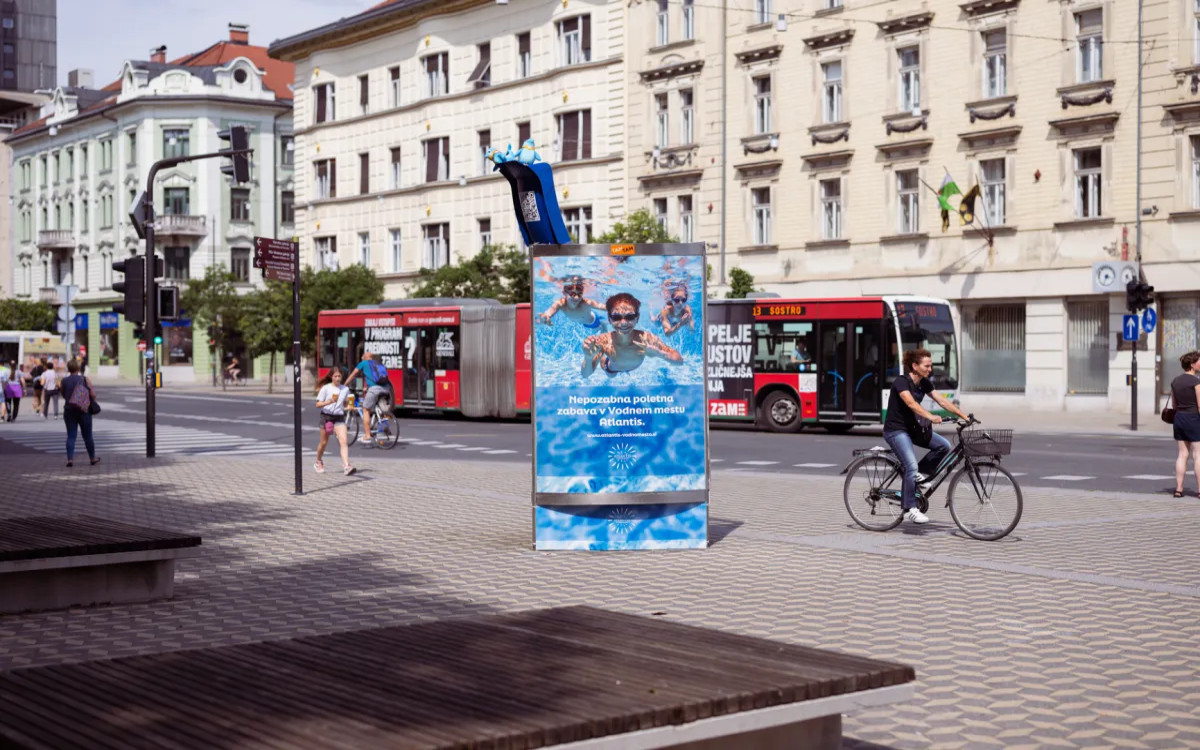 Tobogan, bazen in delfini v središču Ljubljane