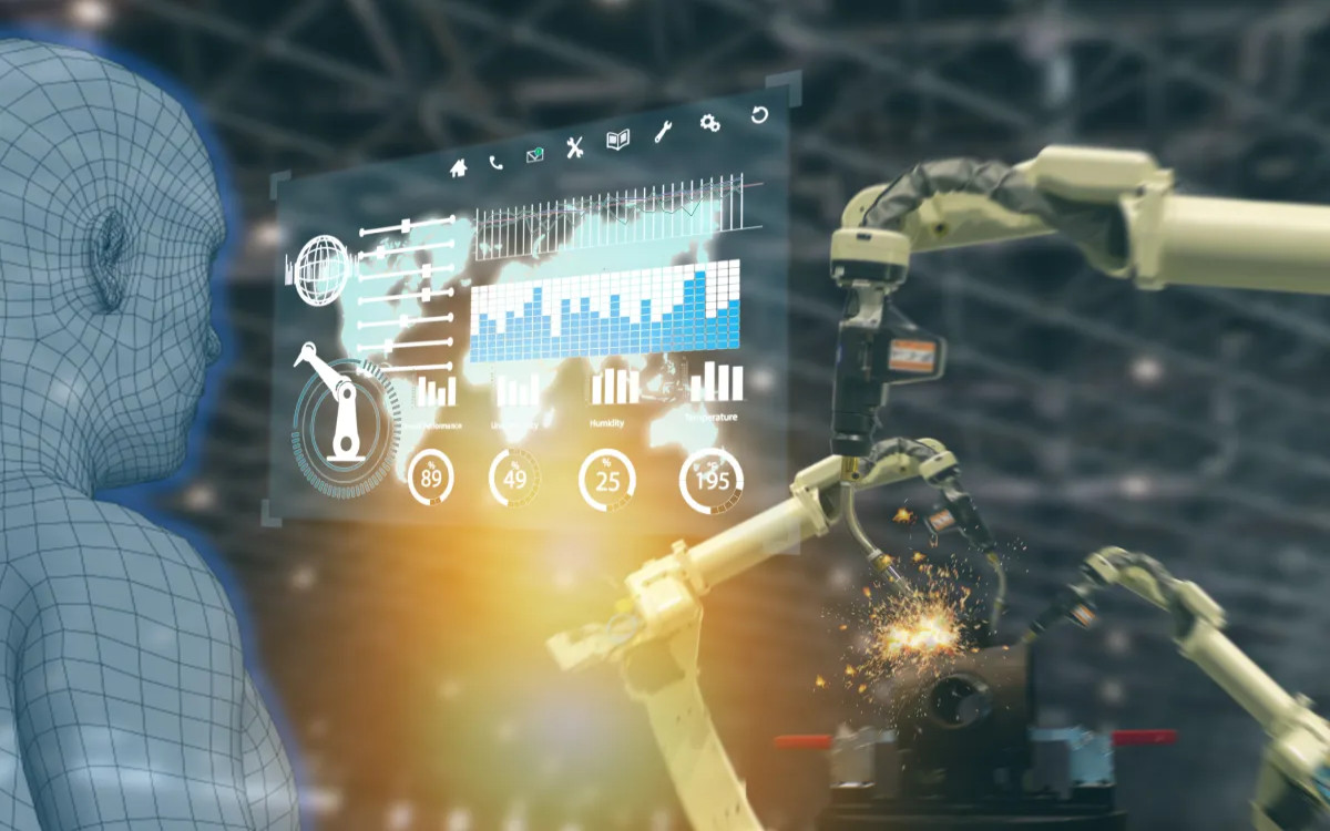 Umetnost iskanja ravnotežja med naravno in umetno inteligenco ter poslom