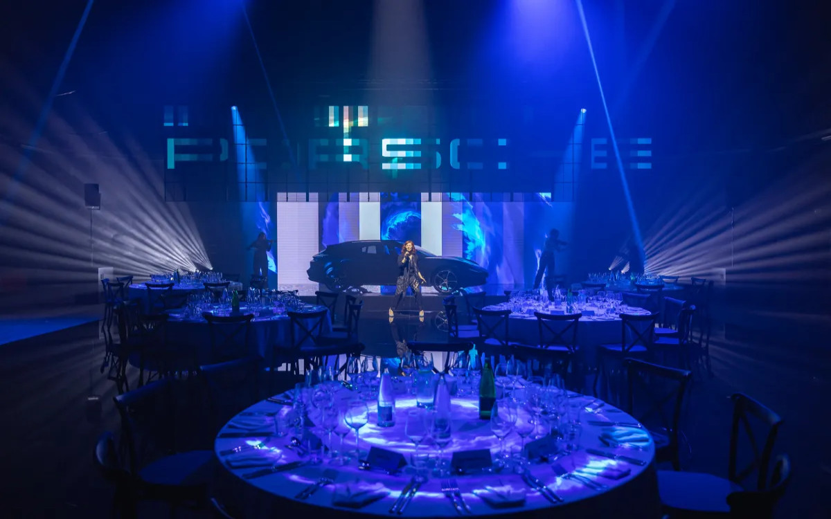 Opazili smo: Paideia events je predstavila novega Porsche Taycana