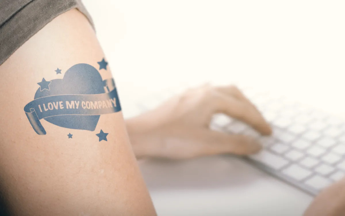 Vloga zagovorništva zaposlenih v primerjavi z osebnim strokovnim znamčenjem vodstva