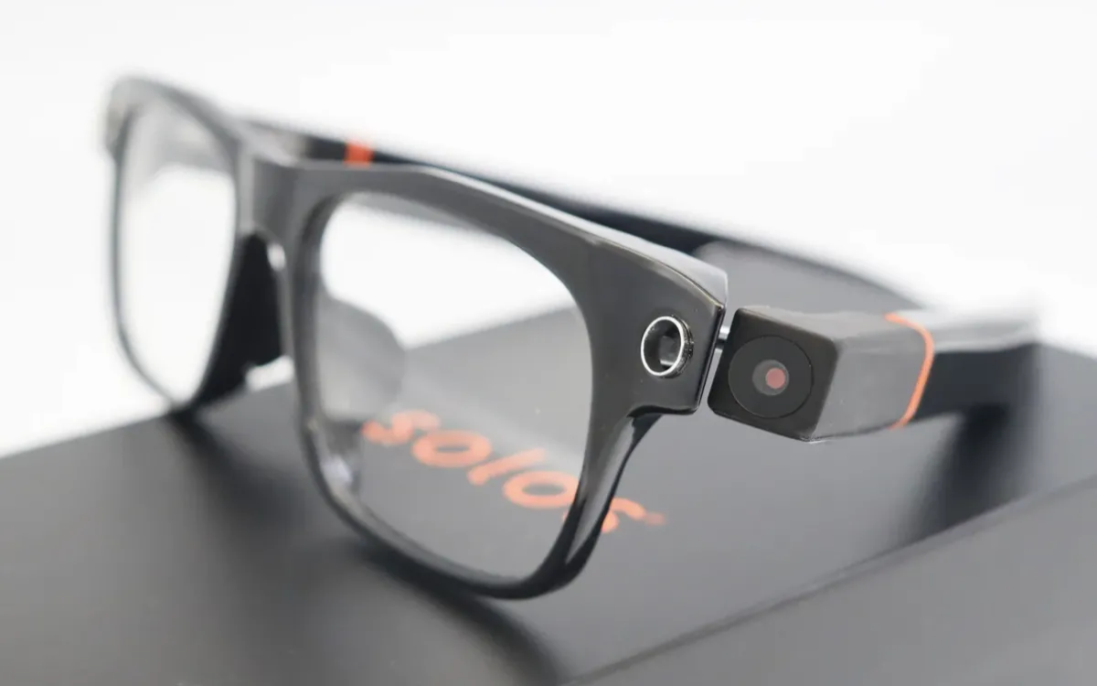 Prihajajo Metine pametne »raybanke«