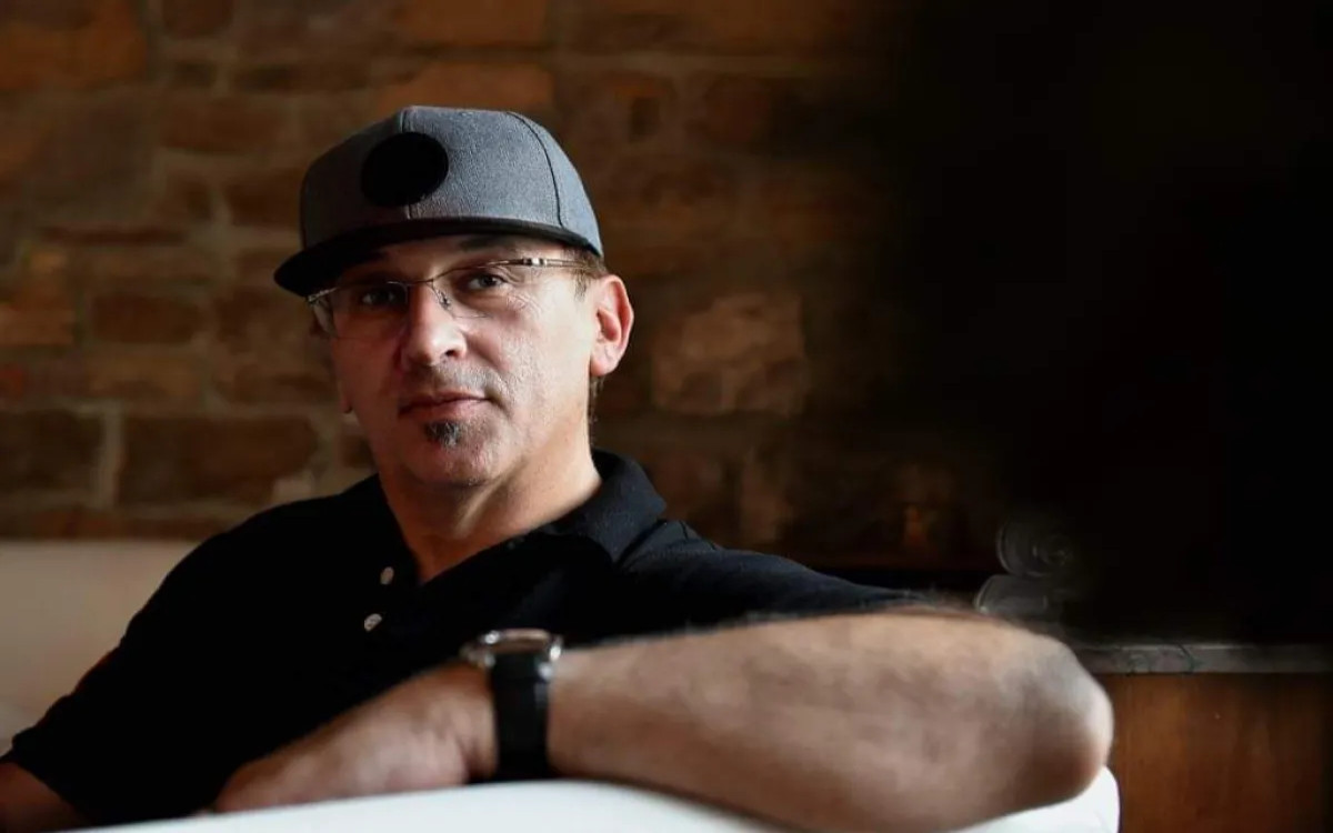 Umrl je Iztok Aberšek