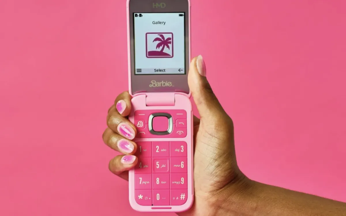 S telefonom Barbie proti najstniški odvisnosti od pametnih telefonov