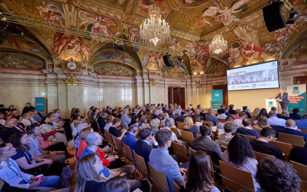 Kako naj mediji preživijo – in uspevajo – v dobi umetne inteligence?